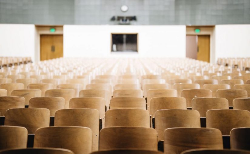 Hoe ondersteun je docenten bij het snel overschakelen naar online onderwijs?